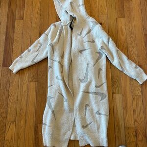 Cozy Hooded Sweater in Light Gray